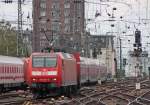 koln-hbf 146 001-3 mit der RE10125 aus Aachen nach Hamm bei der Einfahrt in K�ln Hbf, 23.7.10
