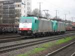 koln-sonstige Ein Lokzug mit zwei belgischen 186ern im Bahnhof K�ln West.Vorne die 186 214.