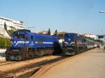 HZ 2062 008 mit einem IC-Zug nach Zagreb, und 2062 105 mit dem Schnellzug 'Adria' nach Budapest-Keleti, am Bahnhof Split, am 20.