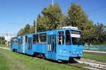 Kroatien / Straßenbahn Zagreb / Tramvaj Zagreb / Zagrebački Električni Tramvaj (ZET): Tatra KT4YU - Wagen 314, aufgenommen im Oktober 2017 in der Nähe der Haltestelle