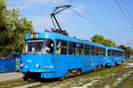 Kroatien / Straßenbahn Zagreb / Tramvaj Zagreb / Zagrebački Električni Tramvaj (ZET): Tatra T4YU - Wagen 440, aufgenommen im Oktober 2017 an der Haltestelle  Središće  im Stadtgebiet von Zagreb.