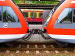Mit auffallend neuen Kupplungen verbunden, zwei 646-er auf RB 12 ...