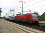Kurioses 101 084-2 f�hrt am 29.04.'10 auf Falschfahrt links durch den Bahnhof Lehrte