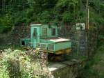 Laaser Marmorbahn S�dtirol,Laas im Vinschgau.Laaser Marmorbahn.Die dieselelektrische Werklok der Lasa Marmo AG /BBC Milano 1930)beim unteren 'Bremsberg' war urspr�nglich eine Acculok.Von 1937 bis 1997 fuhr sie elektrisch.Im oberen Streckenabschnitt,ca.1,9km,f�hrt eine gleiche Lok.Laas 01.06.10 