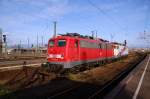 leipzig-hbf 110 231 steht am 28.11.09 zusammen mit 110 329 vor dem Leipziger Hbf.