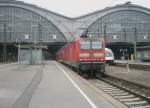 leipzig-hbf Hier 143 879-5 mit einem RE5 von Halle(Saale) Hbf. nach Leipzig Hbf., bei der Einfahrt am 14.5.2010 in Leipzig Hbf.