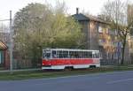 Tram Bahn 109 hat die Stadtmitte von Daugavpils in Lettland  verlassen und strebt der Endhaltestelle am Stadtrand zu.