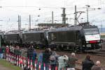Lokzuge Die 185 544-4 zieht einen MRCE Lokzug w�hrend der Lokparade anl�sslich des 175 Jahre Eisenbahn Jubil�ums durch Koblenz L�tzel am 03.04.2010