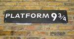 Zwischen den Gleisen 8 und 9 findet man im Bahnhof ...