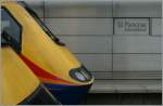 Der verspielte, t�rmchenverzierte Londoner Bahnhof St Pancras zeigt sich auch ...