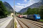 LTE 185 528 Kaolinzug f�hrt mit SGAG 48983 von Passau ...