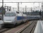 Ein TGV kommt am 17.08.08 aus Paris und fhrt in den Bahnhof von Luxemburg ein. (Jeanny)