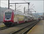 IR 112 verlsst am 26.10.08 den Bahnhof von Ettelbrck in Richtung Troisvierges, whrend RB 3236 aus Wiltz gerade dort angekommen ist.