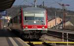 Unsere kleine Bahnexkursion durch Luxemburg mit Jeanny und Hans begann in Wasserbillig. Wasserbillig hatte mal zwei Bahnhöfe, einen an der Strecke Igel - Grenze - Luxemburg, der zweite lag nur 200 Meter entfernt an der Bahnstrecke Diekirch - Echternach - Wasserbillig - Grevenmacher. Dieser Bahnhof ist noch erhalten und beherbergt das Rathaus von Wasserbillig. Mit CFL 628 505, der aus Trier kommt, machen wir uns auf den Weg nach Luxemburg Stadt.
07.03.2014 - Ligne 3 Luxemburg - Wasserbillig