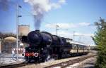 Anllich der Jubilumsfeier am 7.9.1996 war die CFL Dampflok 5519 mit   einem Rundfahrtzug unterwegs und verlsst hier gerade das Depot der Hauptstadt.