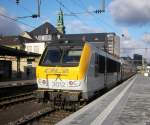 E-Lok 3012 mit Dostos kurz nach dem Eintreffen im Bahnhof von Luxemburg. 11.12.07