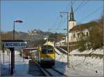 Der IR 113 Liers-Luxembourg, gezogen von der 3014, braust am 02.01.2011 ohne Halt durch Michelau.