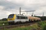 CFL 3002  Blankenberge  kommt mit einem Kesselwagenzug vom Antwerpener Hafen.