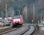 Lok 4020 mit IR 3733 am frhen Sonntagmorgen dem 17.02.08 aus Richtung Clervaux kommt an der Haltestelle in Drauffelt an.