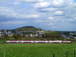 CFL DOSTO Steuerwagen und drei CFL DOSTOS geschoben von der CFL 4011 von Belval-Lycée nach Belval-Rédange zwischen Esch-sur-Alzette und Rodange.