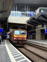 Einfahrt des Z2 2004 der CFL in den Bahnhof Pfaffenthal-Kirchberg, Richtung Süden (Luxemburg HBf) am 28.12.2017