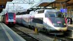 Luxemburg, der SNCF TGV Lyria 510 Paris-Luxemburg ist soeben in den Bahnhof Luxemburg eingefahren.