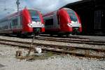 Kontraste. Neue Triebzge der BR 2200 auf alten Gleisanlagen, treffen im BW Luxemburg zusammen. April 2008