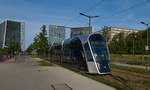 Wagen 113 der Luxemburger Straßenbahn war am 2.6.2020 auf dem Weg von der Luxexpo zum Staereplatz und überquert in Kürze die Kreuzung Boulevard Konrad Adenauer/Avenue John F.