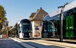 Trambegegnung - Am 23.08.2018 begegnen sich zwei CAF Urbos von LUXTRAM S.A. an der Haltestelle Faencerie in der Alle des Rsistants et des Dports in Luxembourg-Ville Haute. (Jeanny)