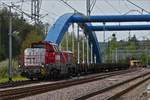 CFL Diesellok DE18 304 fhrt in krze mit einem kurzen Flachwagen Gterzug in den Bahnhof von Ettelbrck ein. Der Zug kommt aus der Industriezone von Bissen, dort werden mit den Wagen Drahtrollen zur Weiterverarbeitung hingebracht. In Ettelbrck wird die Lok Kopf machen und nach kurzem Aufenthalt die Wagen wieder in Richtung Luxemburg ziehen. 24.04.2019 (Hans)