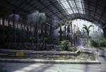 madrid---atocha Madrid. Die Halle des Bahnhofs Atocha beherbergt einen botanischen Garten. Aufnahme von Juni 1993, HQ-Scan ab Dia.
