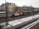 Ein Diesel-G�terzug in ungew�hnlichem Farbkleid. Gesehen im Bahnhof G�ppingen (am ...