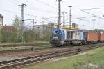 G 2000, mit Containerzug ...  Thomas Flebbe 04.05.2010