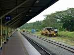 Die Ausfahrt des Bahnhofs Jernatut in Richtung Singapur am 17.01.2013.