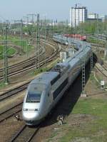 TGV bei der Einfahrt ...  Michael Melchert 14.06.2011