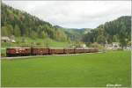 mariazellerbahn-st-polten---mariazell Von Mai bis Ende Oktober f�hrt der �tscherb�r nun wieder mit Rad- und Buffetwagen, was eine Zugl�nge von mindestens 7 Waggons ausmacht. F�r jeden weiteren Waggon muss eine Doppeltraktion 1099er her. Am 1.Mai 2010 war dies leider jedoch nicht der Fall. Trotzdem fotografierte ich den REX 6807 und zwar bei der Ausfahrt aus Laubenbachm�hle.
