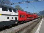 Zwei neue Niederflurwagen der ...  Simon B�tikofer 10.04.2011