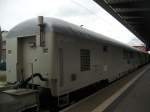 Der Personenwagen des Messzuges, der mit 203 310 bespannt war.
Rostock ...