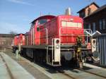 296 030-0 (hinten) und ...  Tobias Fuest 05.04.2011