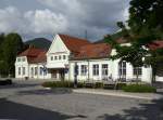 Bahnhof Mittenwald im Abendlicht ...  Klaus Bach 08.06.2011