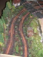 Modellbahn Spur H0 vonThomas Monreal Der Blick auf die Einfahrt in den Bahnhof mit dem Bahn�bergang