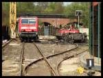 Links die 143 553-6 ...  Mario Sch�rholz 12.04.2011