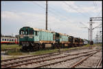 An der Spitze eines Lokzuges schrottreifer Maschinen steht hier im Bahnhof Podgorica am 16.5.2017 die noch mit JZ 744-006 bezeichnete Diesellok.