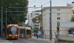 Montpellier Strasenbahn Also in den ersten Tagen, war mir das 'heranschleichen' der Stra�enbahnen in Montpellier nicht ganz geheuer, doch am 3.08.09 musste sie dann einfach mal abgelichtet werden, als sie als Linie 2 in Richtung Jacou unterwegs war;)