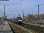 ES 64 F4-097 mit einem KLV-Sattelauflieger bei der Durchfahrt am ...