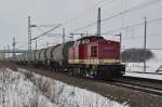 204 354 der MTEG schleppt am 15.02.10 einen Kesselwagenzug durch ...