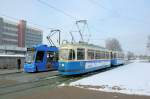 M 2412 und R 2216 geben sich am 12.12.09 in ...