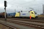 ES64U2-014, zum Aufnahmezeitpunkt am 19.01.08 vermietet an die Mittelweserbahn, macht ...