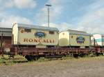 Zwei alte Circuswagen von ...  Mario Sch�rholz 24.05.2011