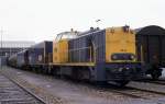 NS Diesellok 2530 hat am 28.9.1989 in Utrecht CS einen   Unkraut Vernichtungs Zug am Haken.